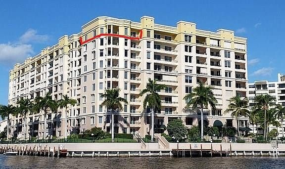 2nd image of 2880 NE 14th Street Causeway #1005