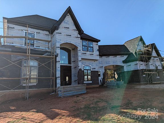 2nd image of 116 Hunts Landing Dr