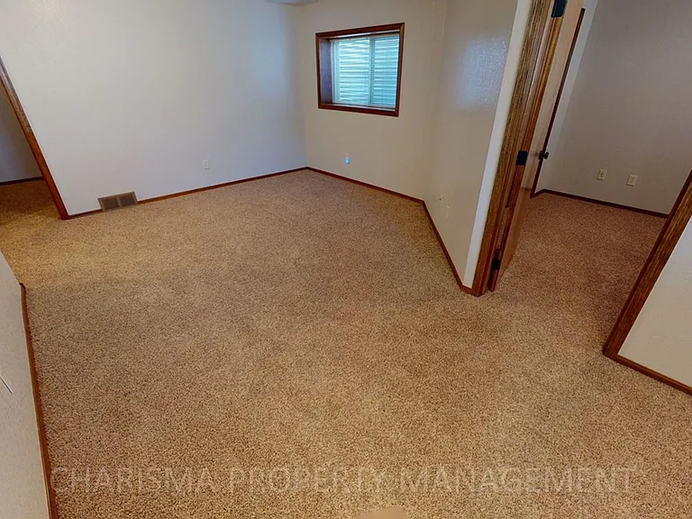 6606 E 45th St — Photo 26