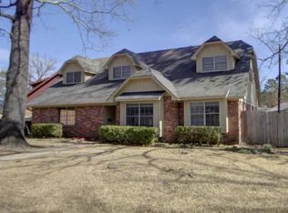 2 Woodcliff Dr, Texarkana, TX 75503