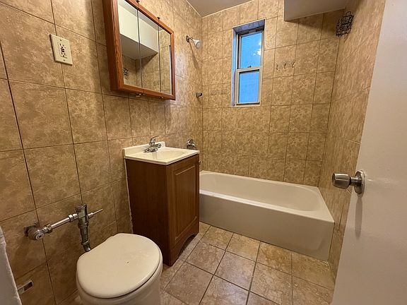 5th image of 6562 Saunders St #4E