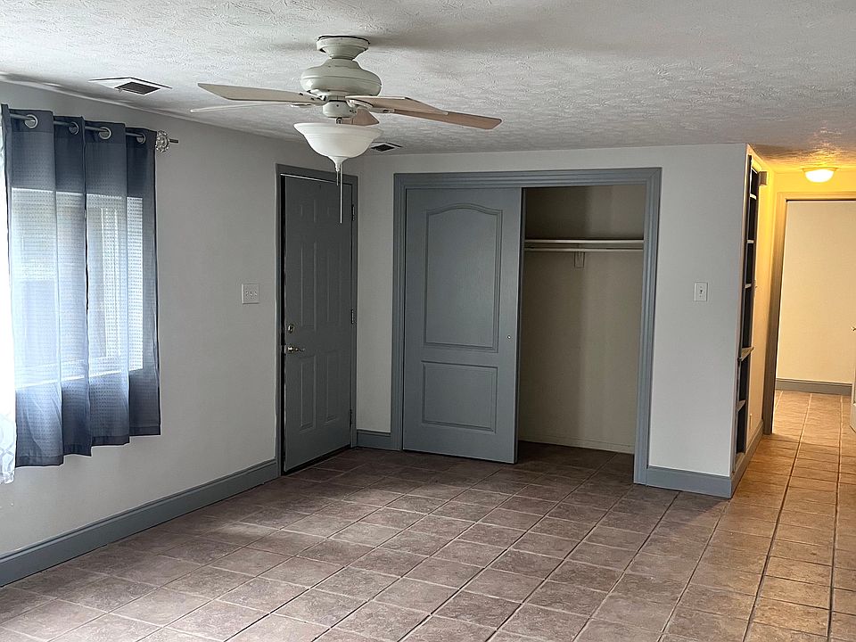 1st image of 1409B Coesta Cir #B