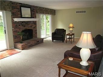 4th image of 1960 Lake Clay Dr