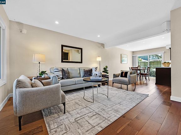 4th image of 2545 Fountainhead Dr