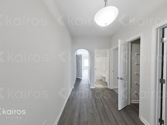2nd image of 814 Heather Dr