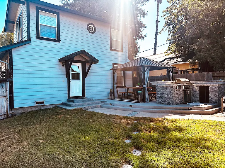 332 Quiet St — Photo 10