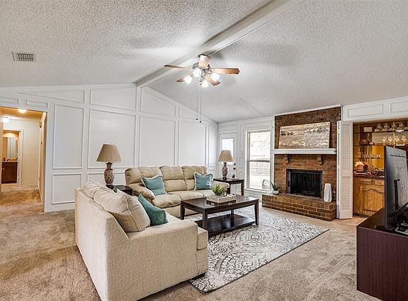 5th image of 4545 New Orleans Dr