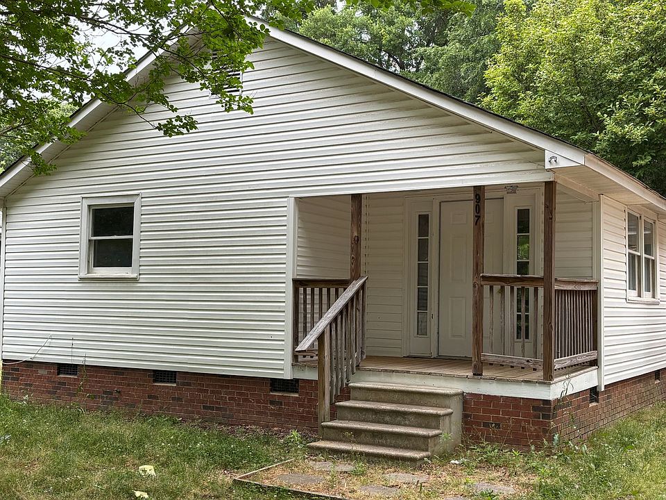 1st image of 907 Skyland St