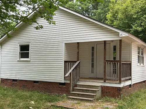 907 Skyland St Photo 1