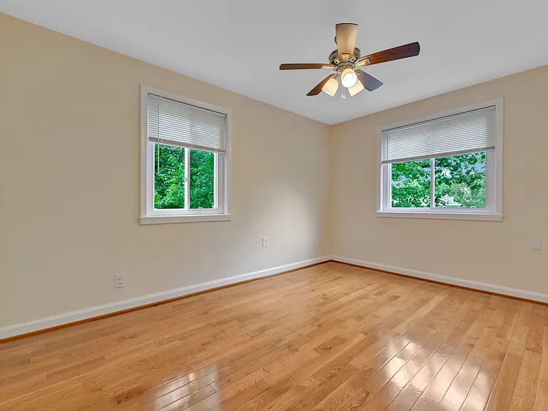 9017 Manchester Rd — Photo 12
