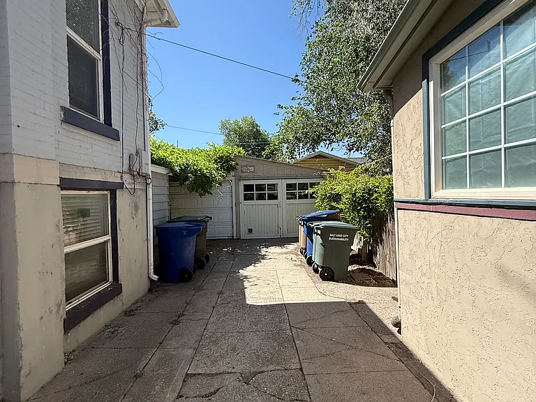 215 W Reed Ave — Photo 26