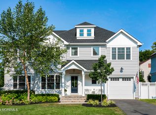 27 Center St, Sea Bright, NJ 07760