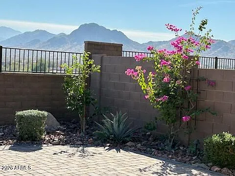 3 bed, 2.0 bath, 1967 sqft, $3,300 — Photo 3