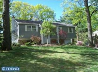 20 Woods Edge Rd, Audubon, PA 19403