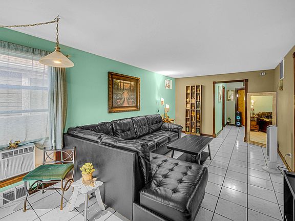 4th image of 1707 N 35th Ave