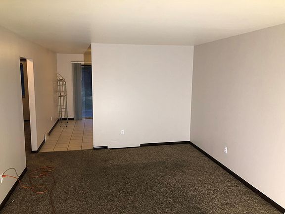 3rd image of 3527 Christy Way S