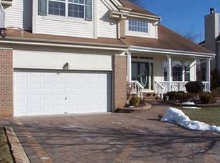9 Bedford Dr, Matawan, NJ 07747