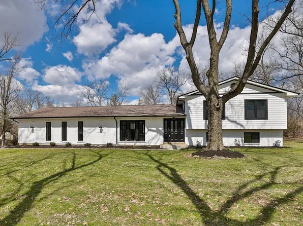 4464 Classic Dr, Cincinnati, OH 45241