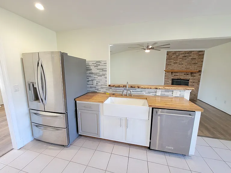 1306 Pine Hill Cir — Photo 9