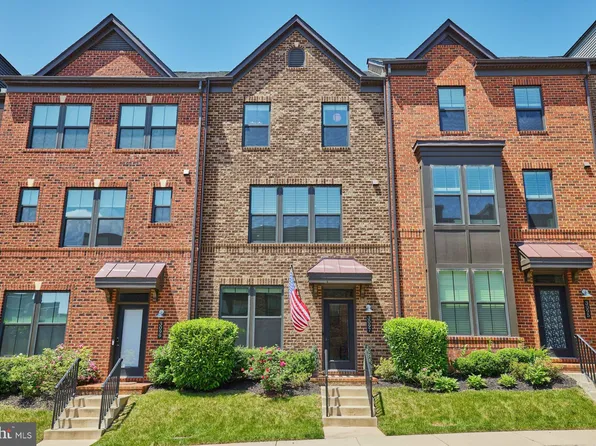 3097 Sassafras Ct, Fairfax, VA 22031