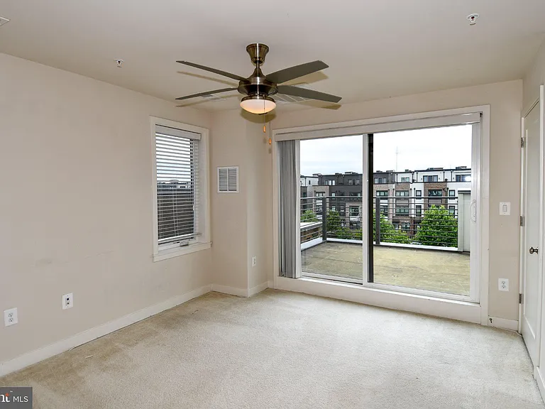 16301 Columbus Ave — Photo 30