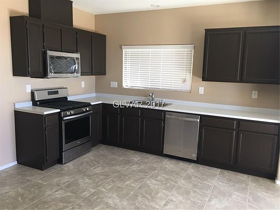2nd image of 253 Lantana Breeze Dr