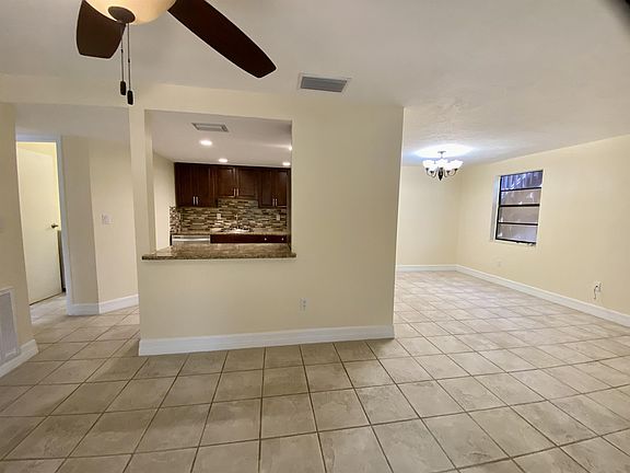 4th image of 4022 Beaver Ln #Lane600-c