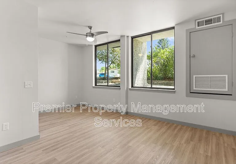 1127 Alderson Ave #W106 — Photo 2