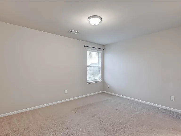 2111 Post Oak Ct — Photo 32