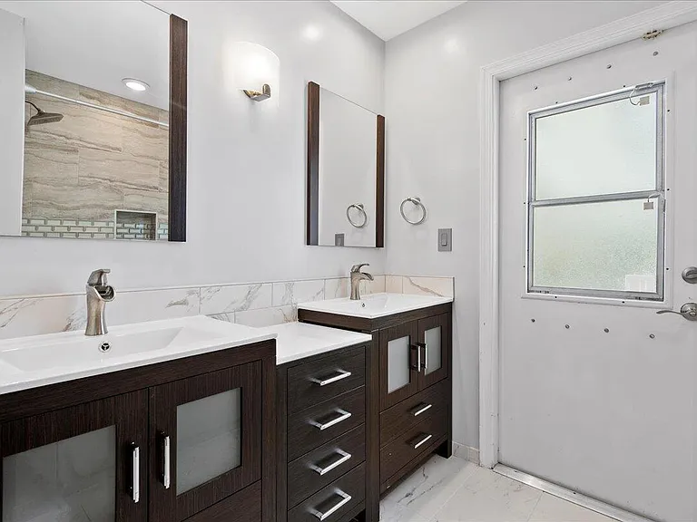 15575 Woodmar Ct — Photo 26