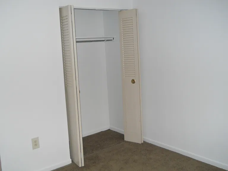 501 W Main St — Photo 7