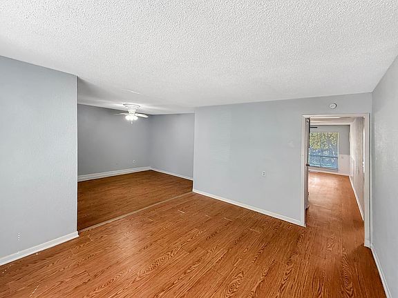3rd image of 6216 Loydhill Ln
