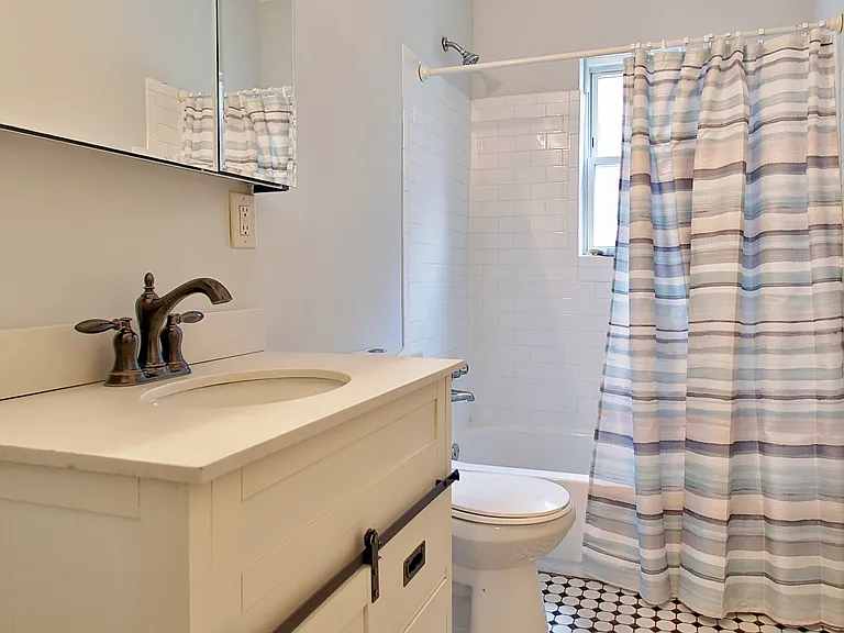 954 Ellison Ave #2 — Photo 8
