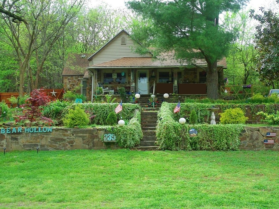 1st image of 235 W Carrol St