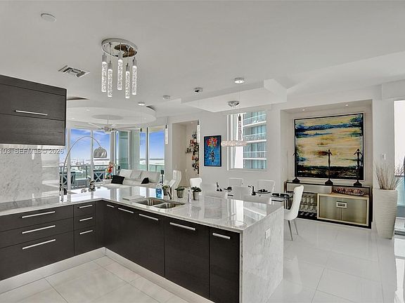5th image of 900 Biscayne Blvd APT 2901