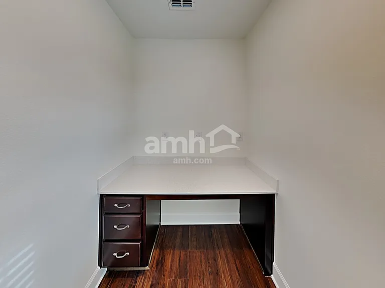 2128 Saffron Walden Dr — Photo 12