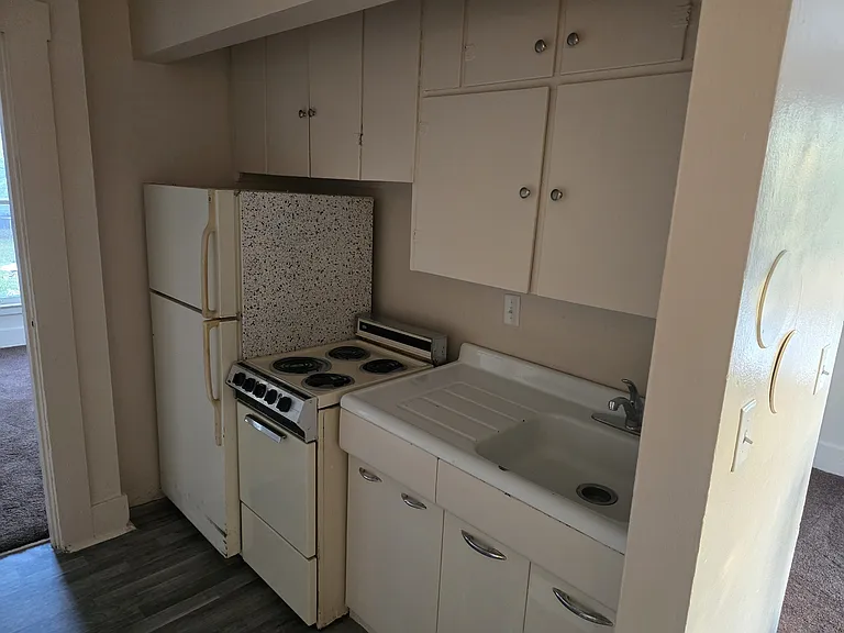 205 Kinsey St #5 — Photo 4