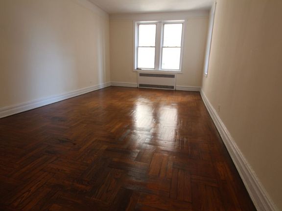 2nd image of 2821 Kings Hwy #3B