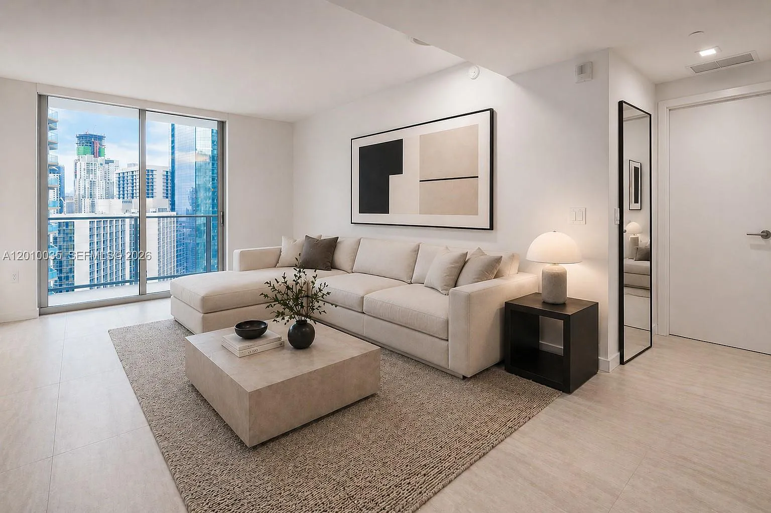 Viceroy Residence — Photo 4