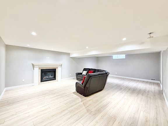 5th image of 875 Longworth Rd #0