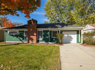 9160 Newkirk Dr, Parma Heights, OH 44130