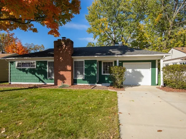 9160 Newkirk Dr, Parma Heights, OH 44130
