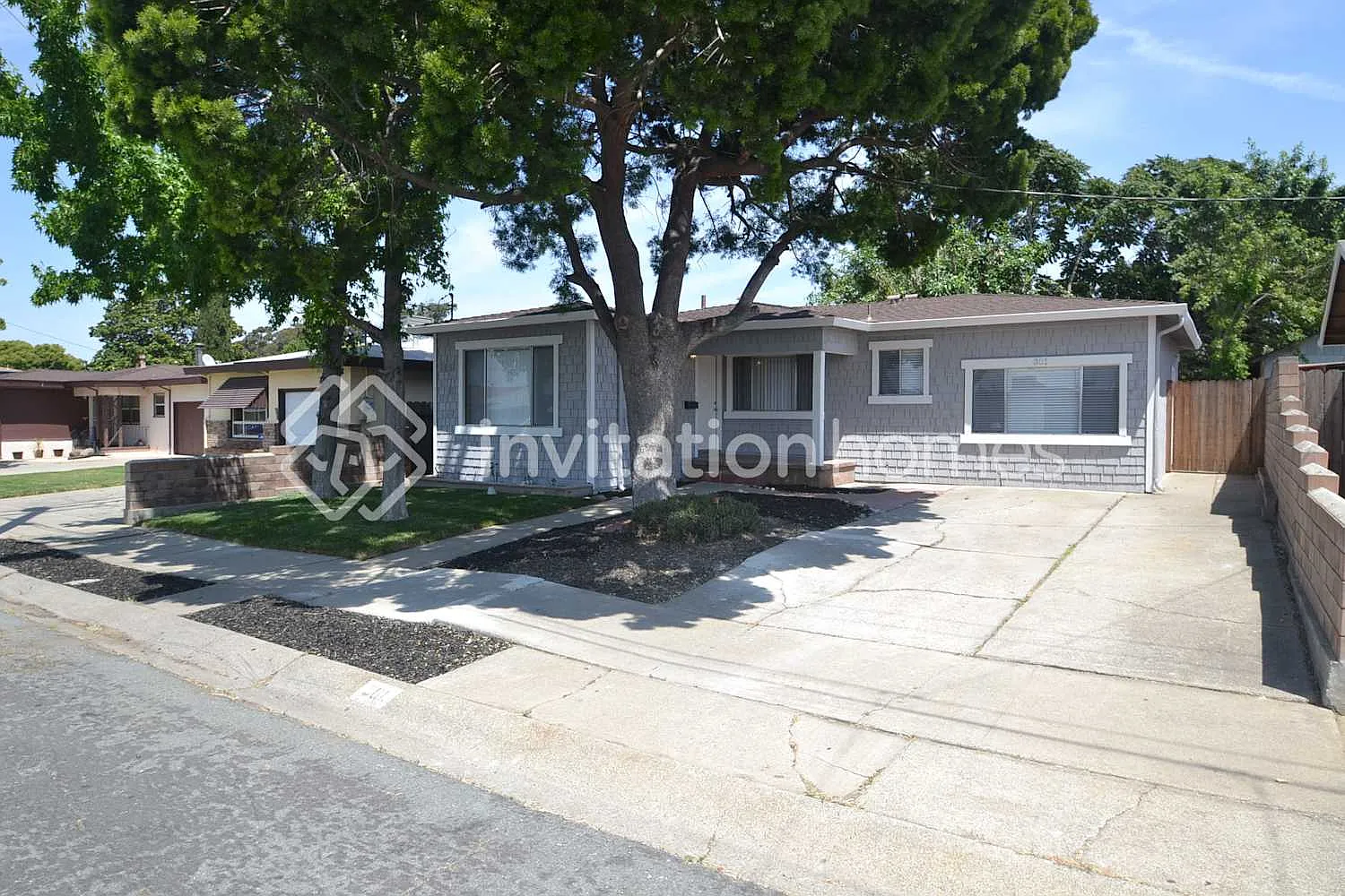 301 Dimaggio Ave Pittsburg, CA 94565 — Photo 1
