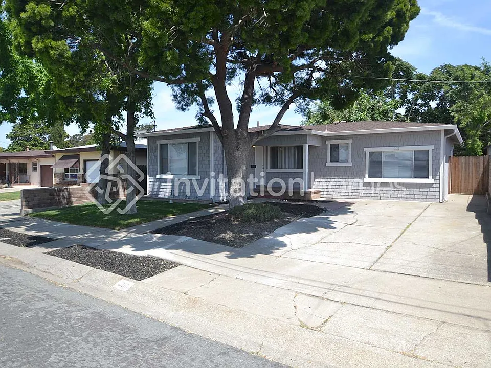 301 Dimaggio Ave