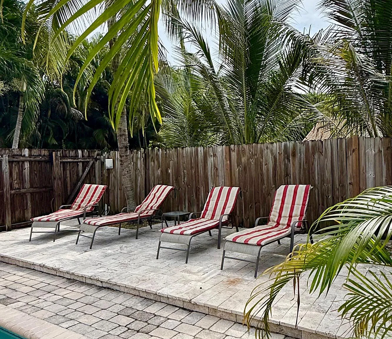 3 bed, 2.5 bath, 1822 sqft, $6,000 — Photo 2