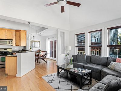 3422 Brown St NW APT 301, Washington, DC, 20010