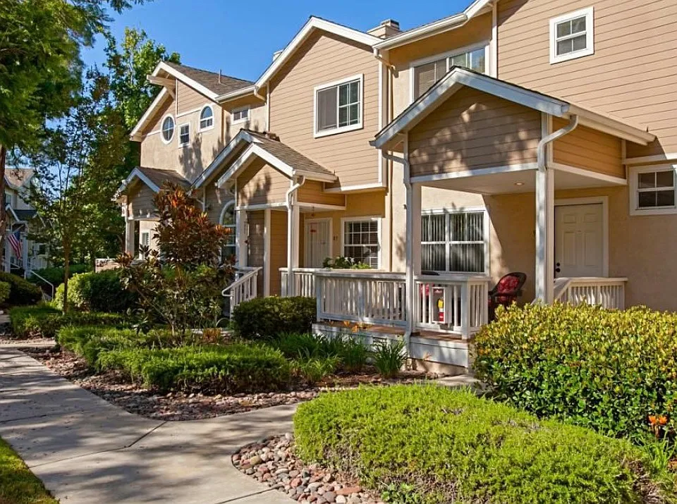 9990 Scripps Vista Way #90