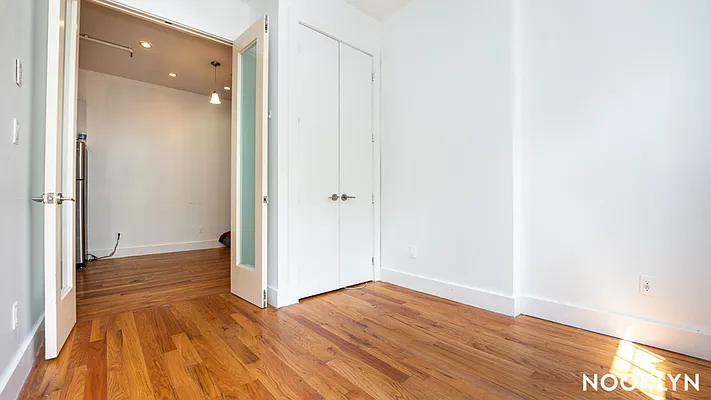 Rented by Nooklyn NYC LLC | media 27
