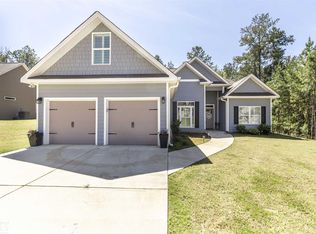 512 Shady Greens Dr, Macon, GA 31211