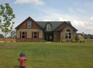 581 Stratford Pkwy, Winder, GA 30680